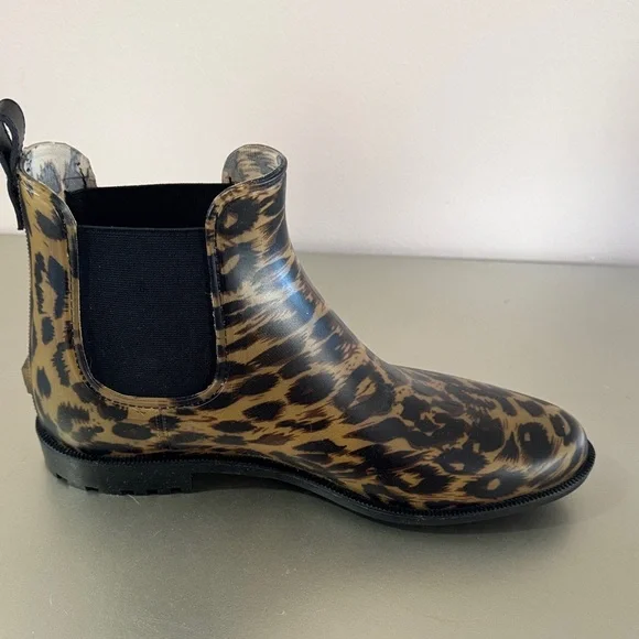 Joules Leopard Print Rain Boots - Picture 5 of 8